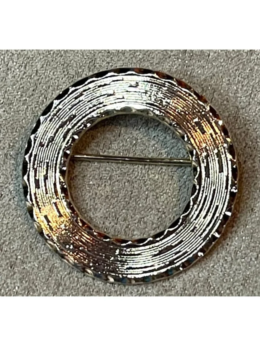 Vintage Silver Tone Circle Brooch Pin Textured Concentric Wreath Etched MCM Retr